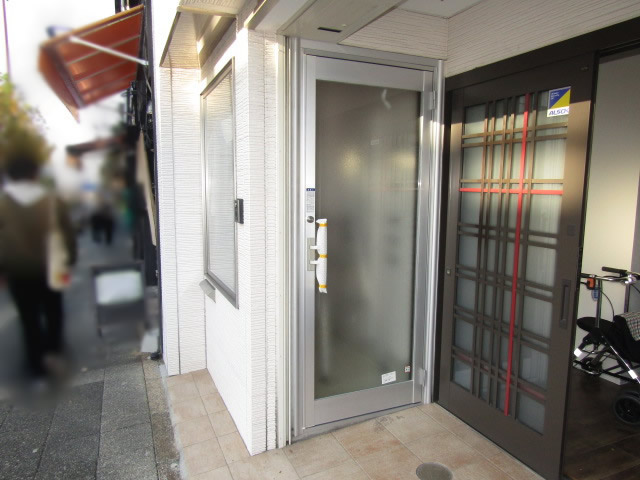 名古屋市昭和区 玄関扉取り替え クリエラガラスドア 防犯ラミレックス30 施工後