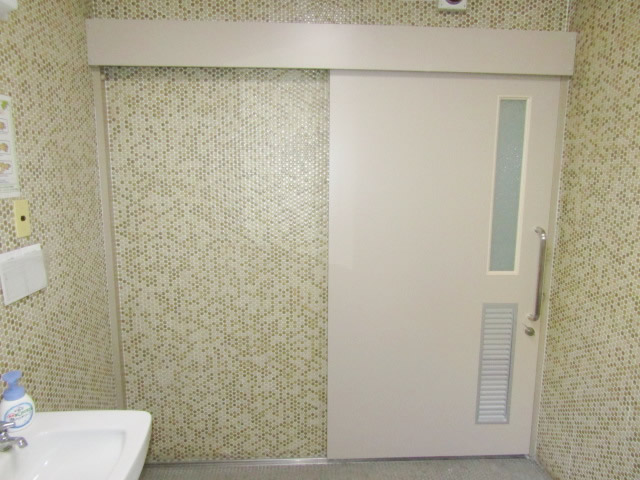 名古屋市守山区 木製ハンガードア 取り替え工事 施工後